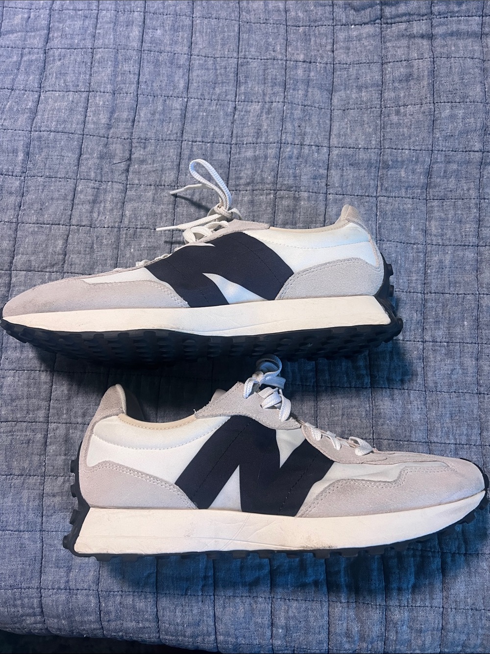 New Balance 327